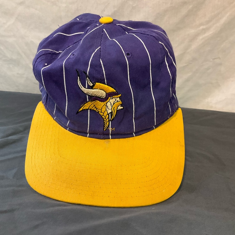Vintage Minnesota Vikings Starter Hat Pinstripe Snapback Purple Yellow